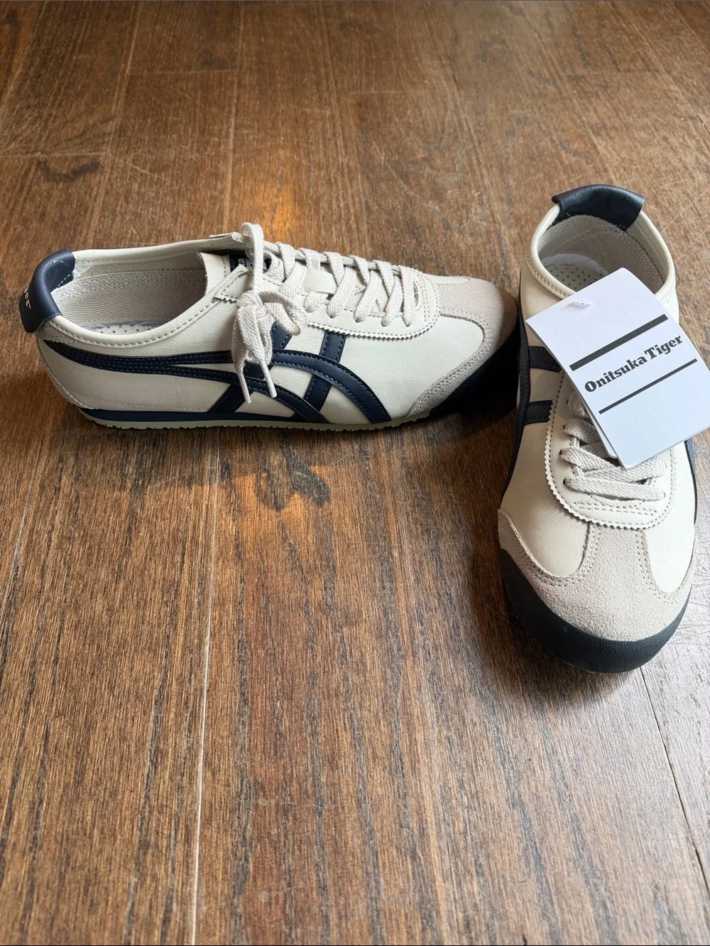 Onitsuka Tiger by Asics retro low